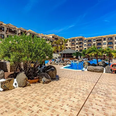 Atlantis 3 One Bedroom, Sea Front Apartament
