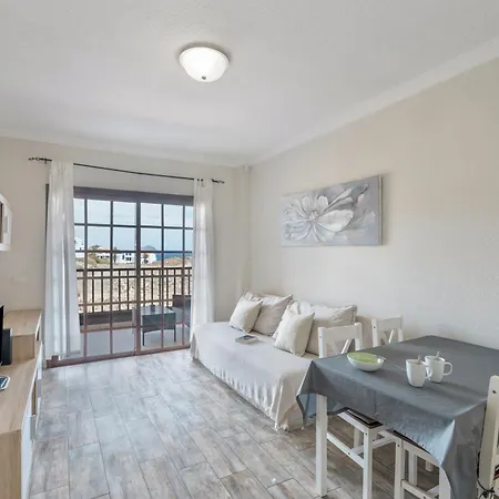 Appartement Atlantis 3 One Bedroom, Sea Front *